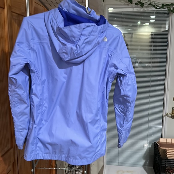 excellent condition windbreaker - Picture 2 of 2